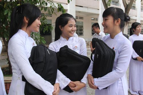 Mơ thấy mình đang ngồi học trong giờ