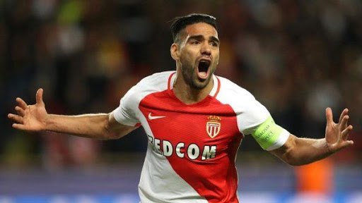 Radamel Falcao có 5 bàn thắng trong trận Atletico Madrid với Deportivo